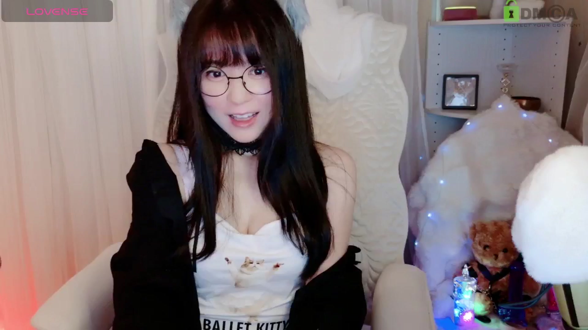 Gallery image thumbnail from meowtheworld's myfreecams stream on, 08/02/2025, 06:51 image 7 of 20