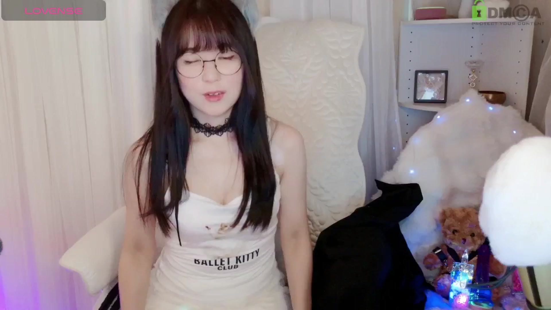 Gallery image thumbnail from meowtheworld's myfreecams stream on, 08/02/2025, 06:51 image 12 of 20