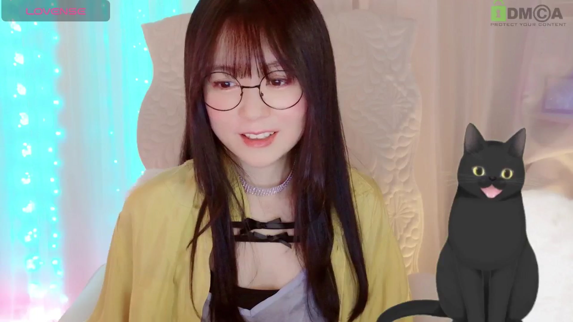 Gallery image thumbnail from meowtheworld's myfreecams stream on, 08/03/2025, 06:23 image 10 of 20