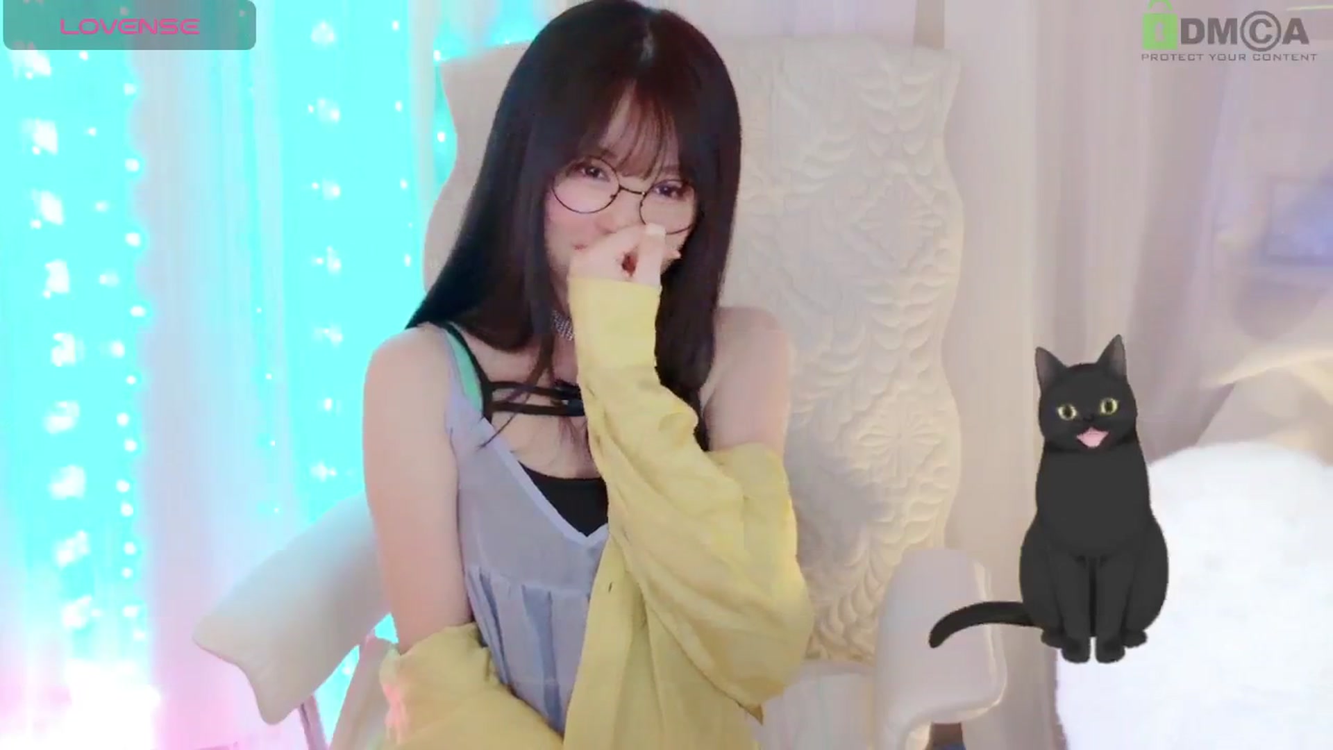 Gallery image thumbnail from meowtheworld's myfreecams stream on, 08/03/2025, 06:23 image 12 of 20