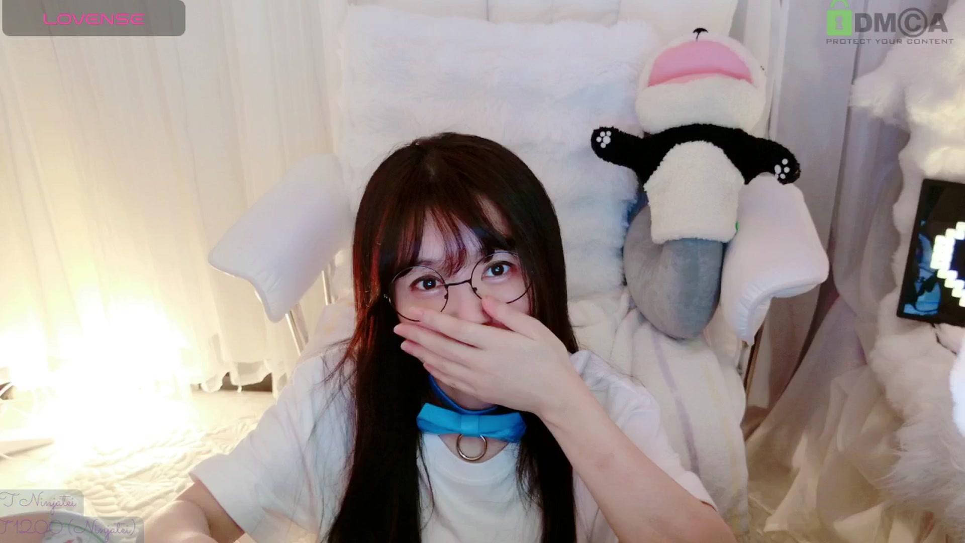 Gallery image thumbnail from meowtheworld's myfreecams stream on, 08/10/2025, 05:02 image 7 of 20