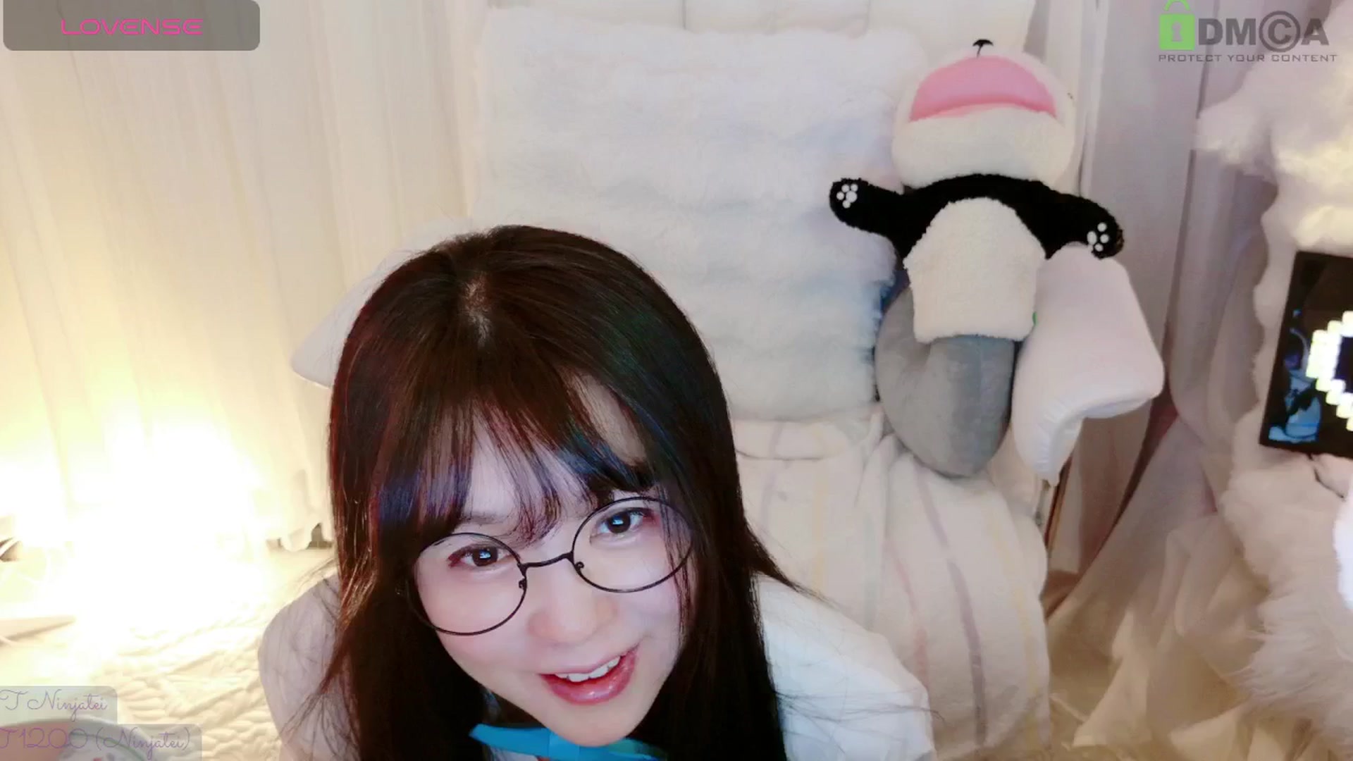 Gallery image thumbnail from meowtheworld's myfreecams stream on, 08/10/2025, 05:02 image 8 of 20