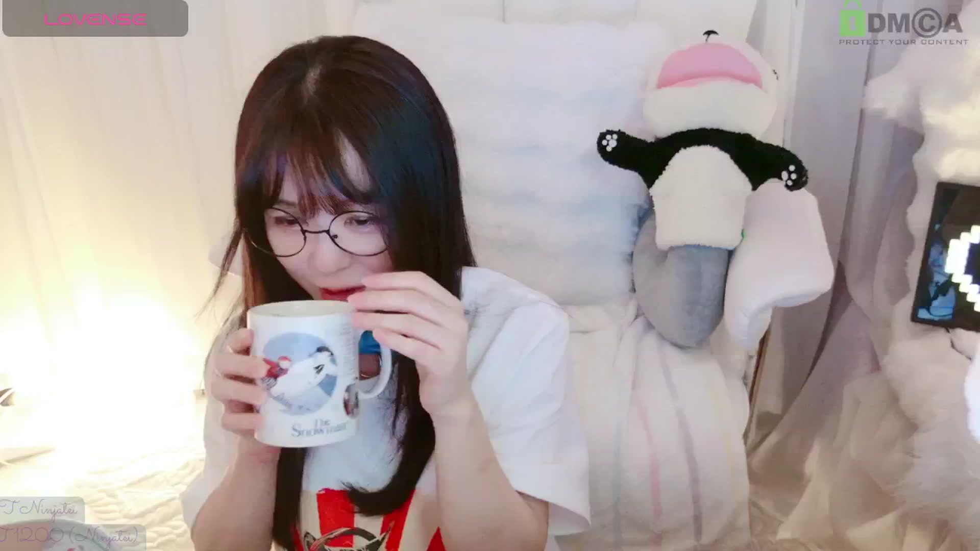 Gallery image thumbnail from meowtheworld's myfreecams stream on, 08/10/2025, 05:02 image 9 of 20