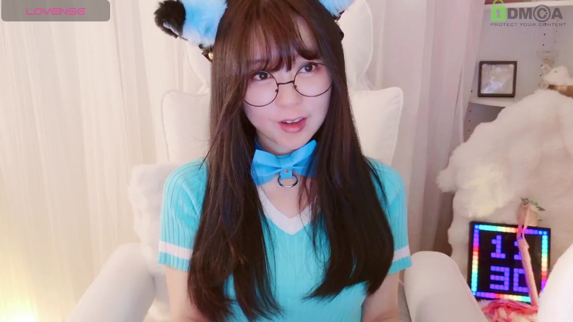 Gallery image thumbnail from meowtheworld's myfreecams stream on, 08/10/2025, 08:12 image 16 of 20