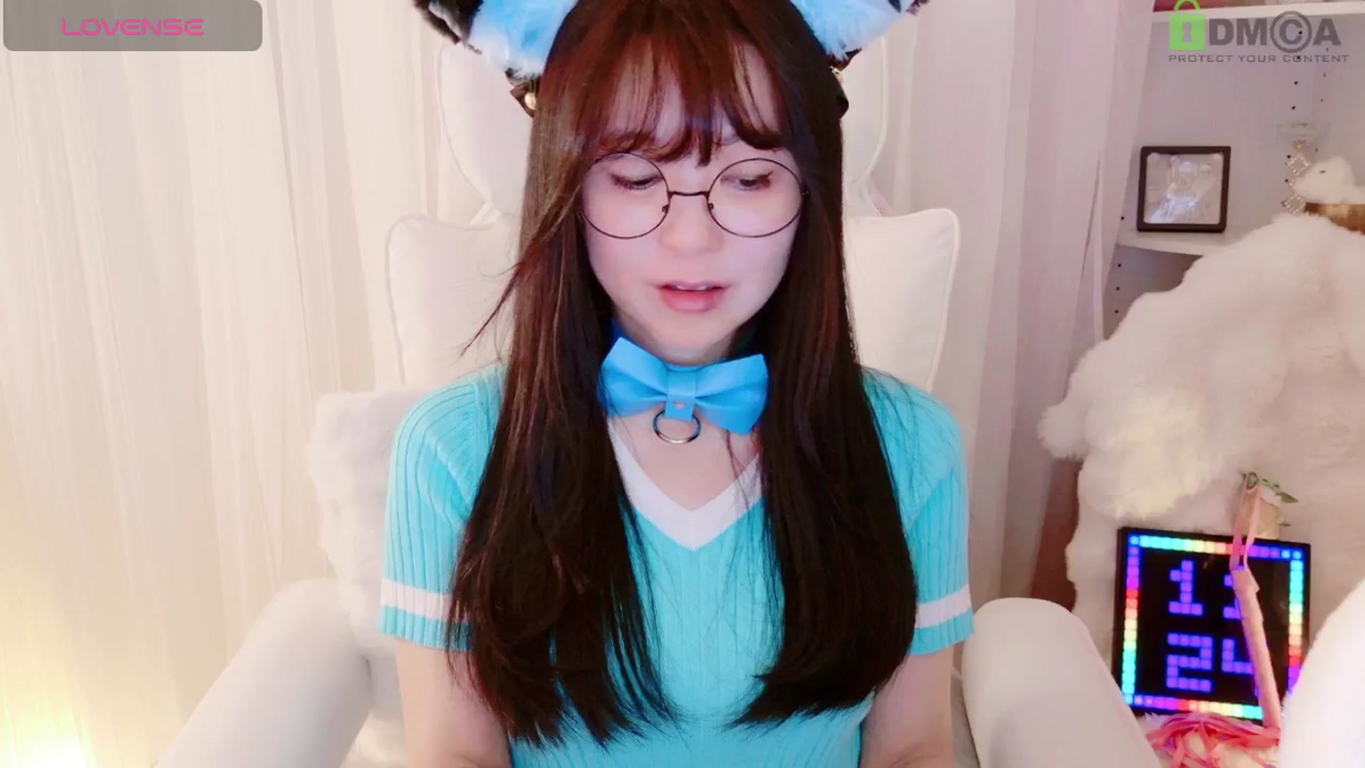 Gallery image thumbnail from meowtheworld's myfreecams stream on, 08/10/2025, 08:12 image 7 of 20