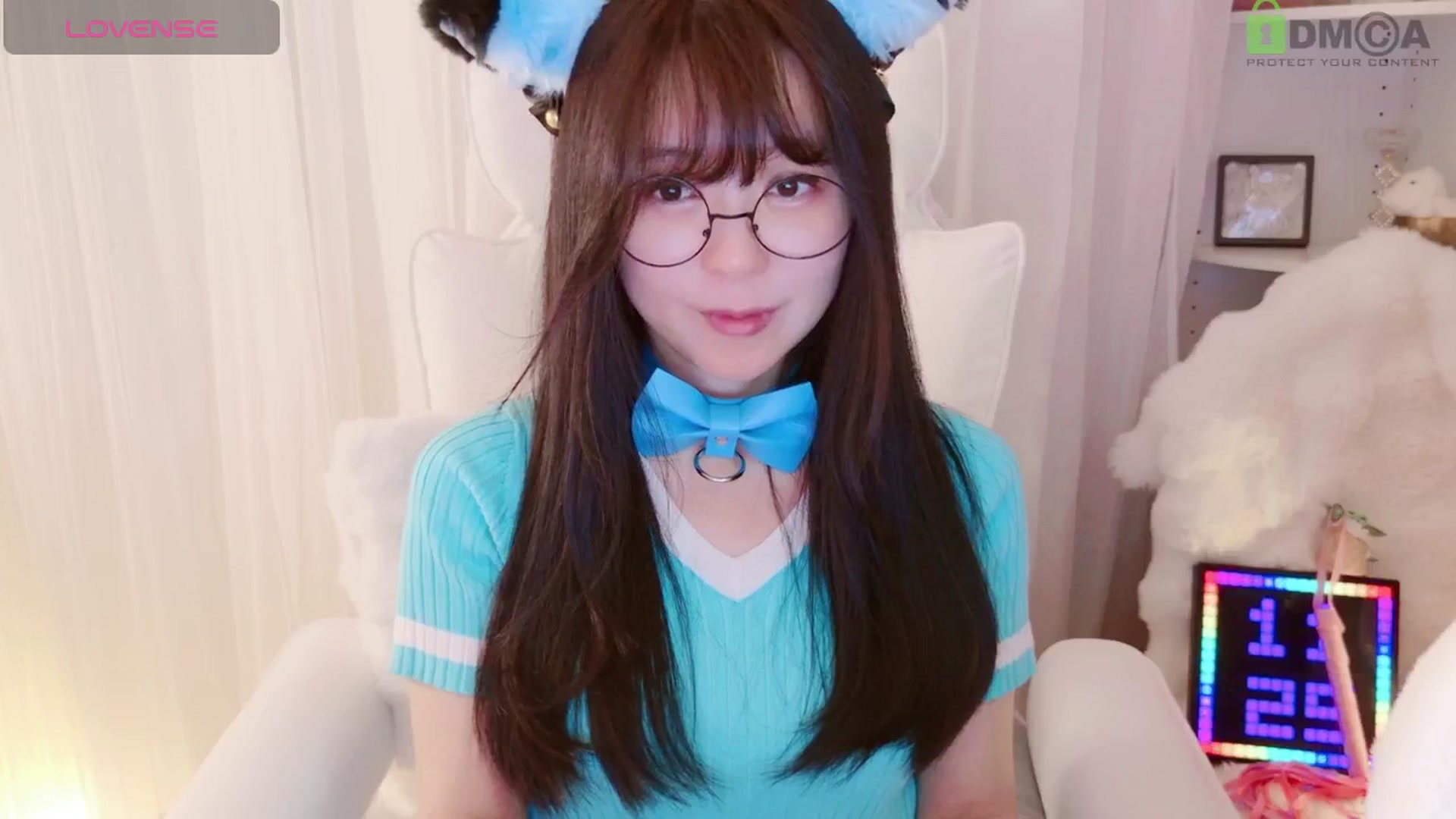 Gallery image thumbnail from meowtheworld's myfreecams stream on, 08/10/2025, 08:12 image 15 of 20