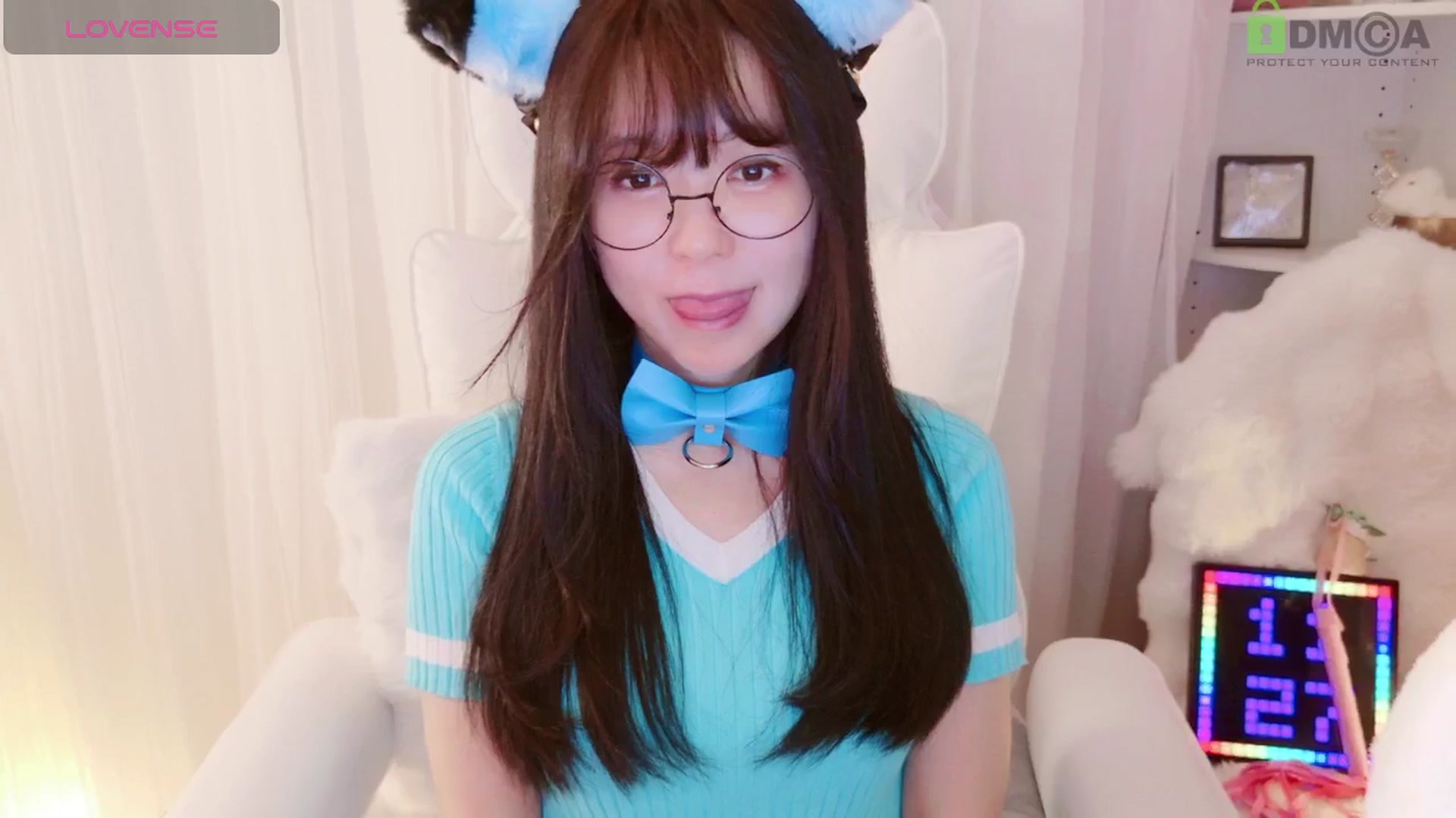 Gallery image thumbnail from meowtheworld's myfreecams stream on, 08/10/2025, 08:12 image 12 of 20