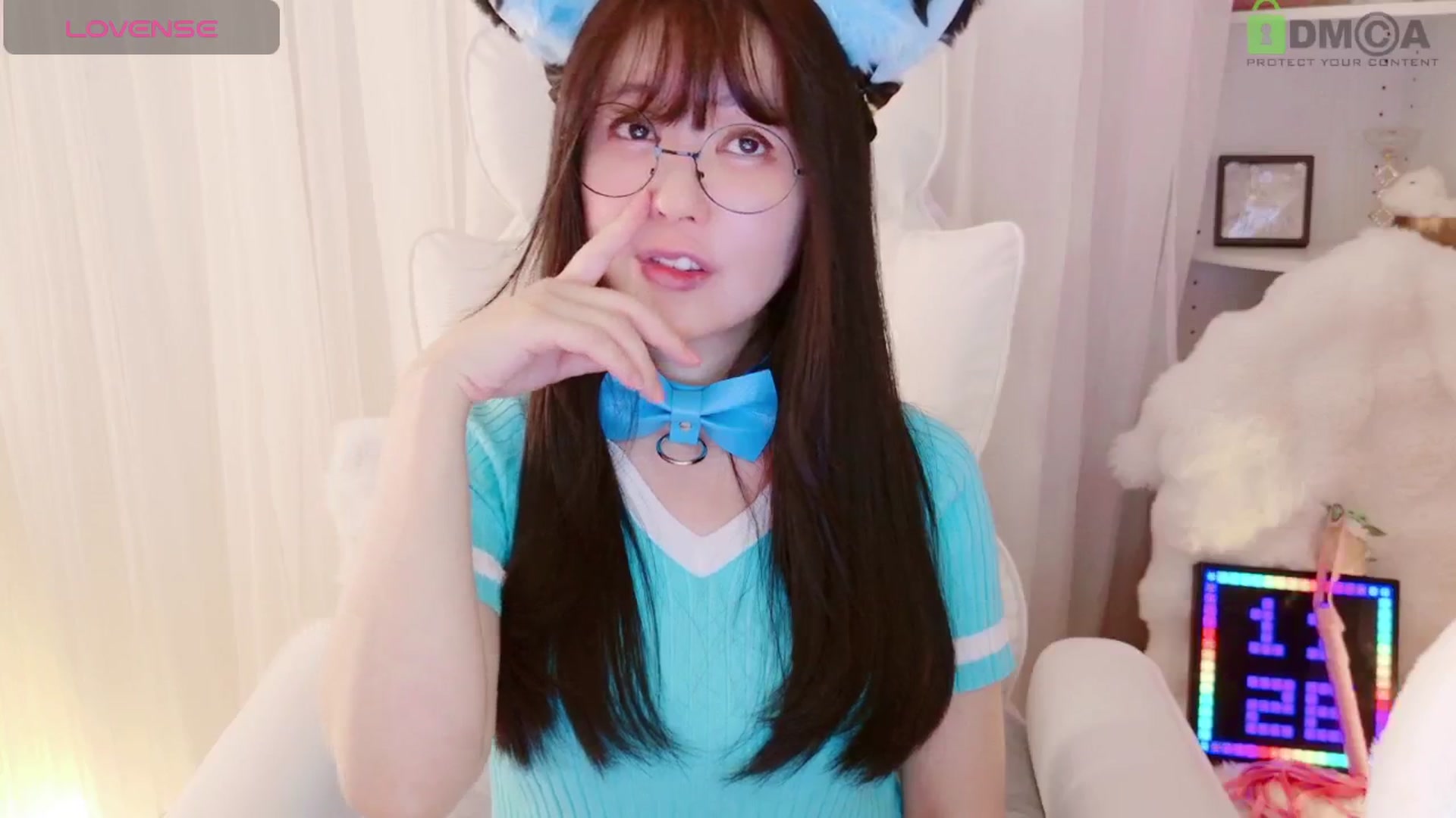 Gallery image thumbnail from meowtheworld's myfreecams stream on, 08/10/2025, 08:12 image 13 of 20