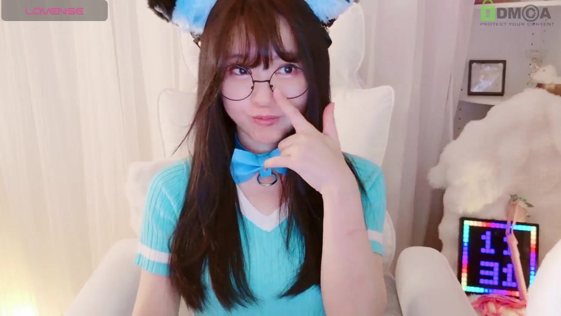 Gallery image thumbnail from meowtheworld's myfreecams stream on, 08/10/2025, 08:12 image 17 of 20