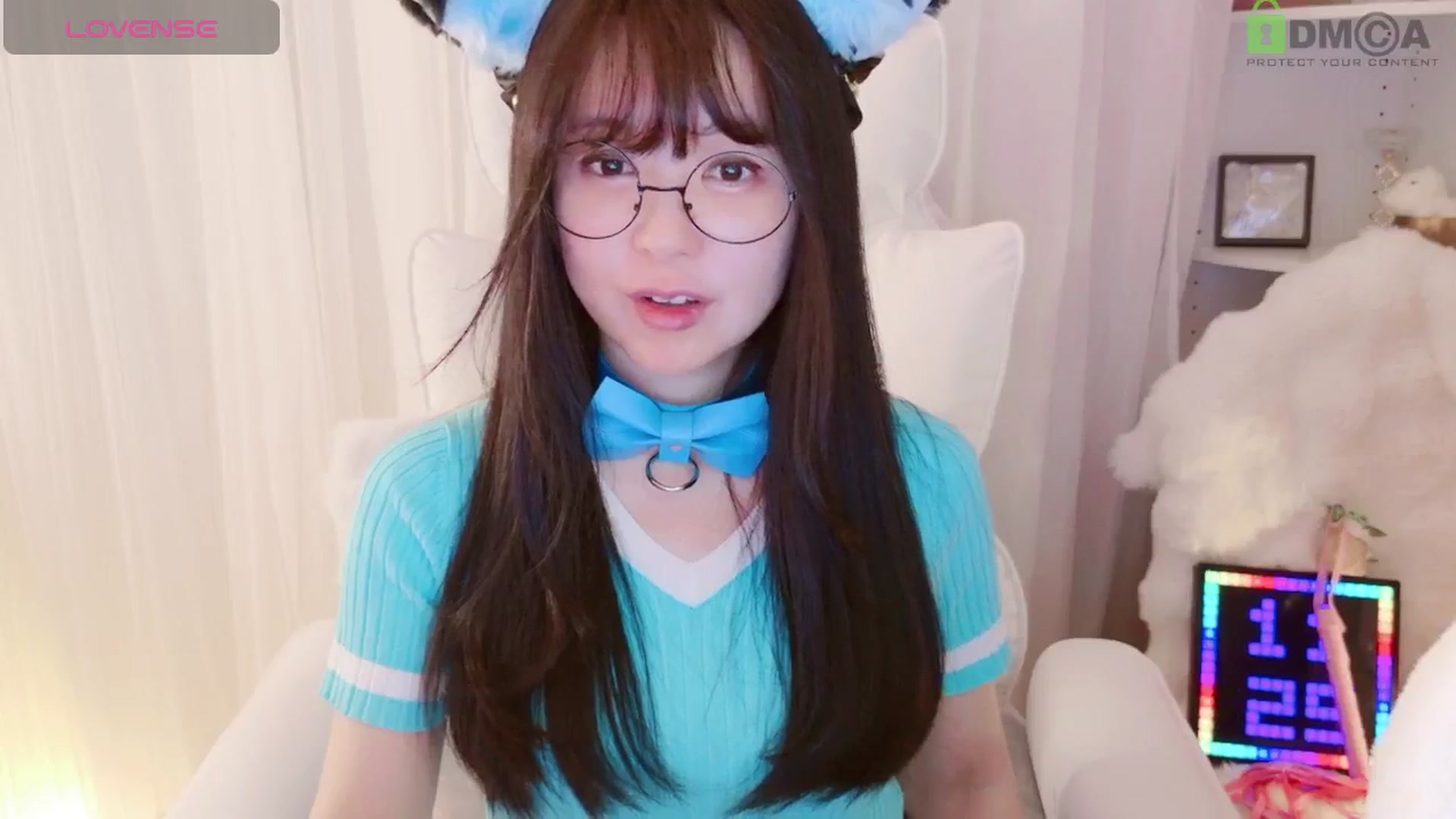 Gallery image thumbnail from meowtheworld's myfreecams stream on, 08/10/2025, 08:12 image 8 of 20