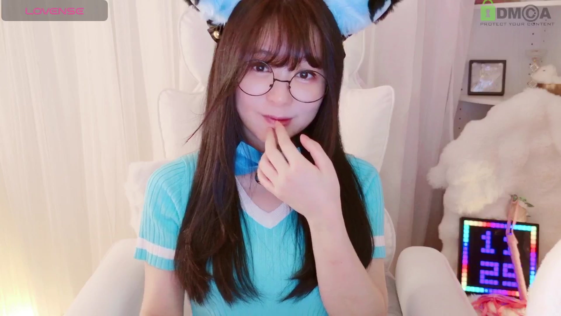 Gallery image thumbnail from meowtheworld's myfreecams stream on, 08/10/2025, 08:12 image 14 of 20