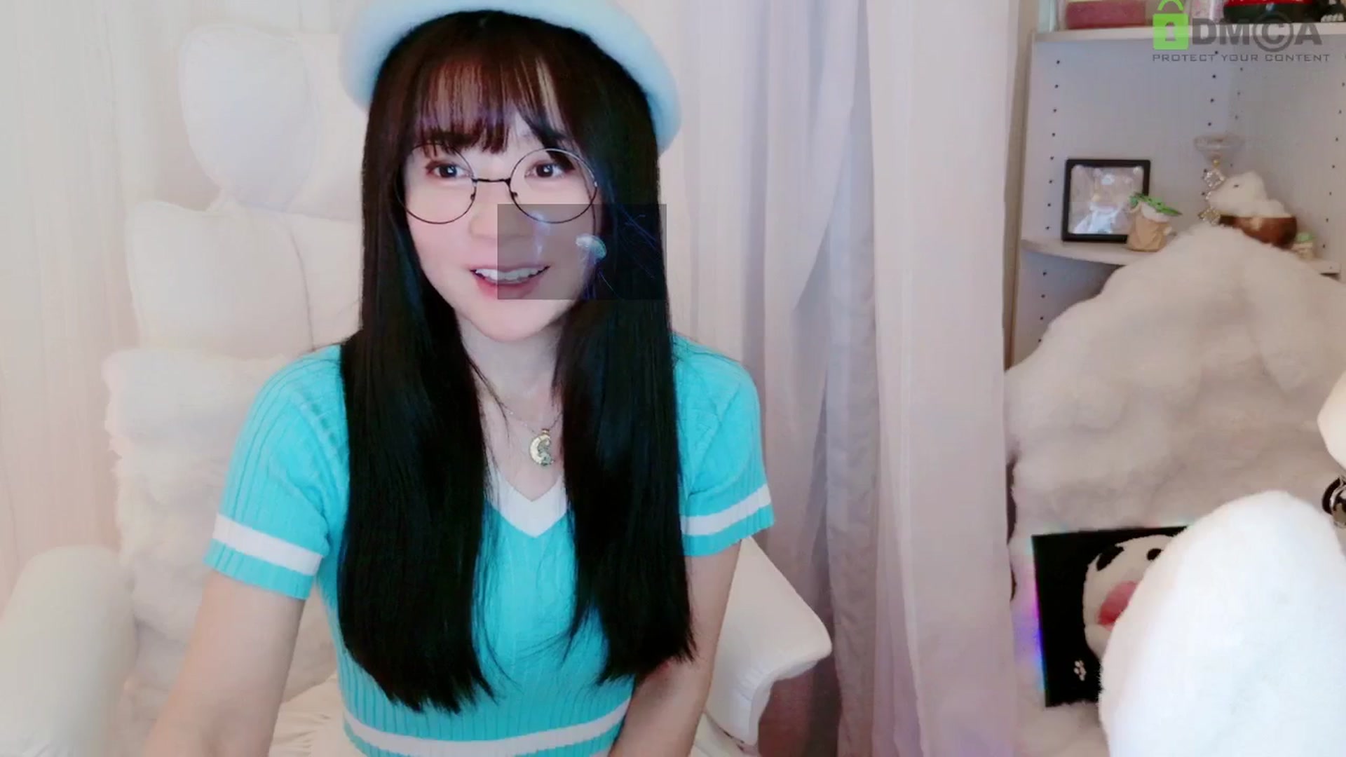Gallery image thumbnail from meowtheworld's myfreecams stream on, 08/16/2025, 05:40 image 8 of 20