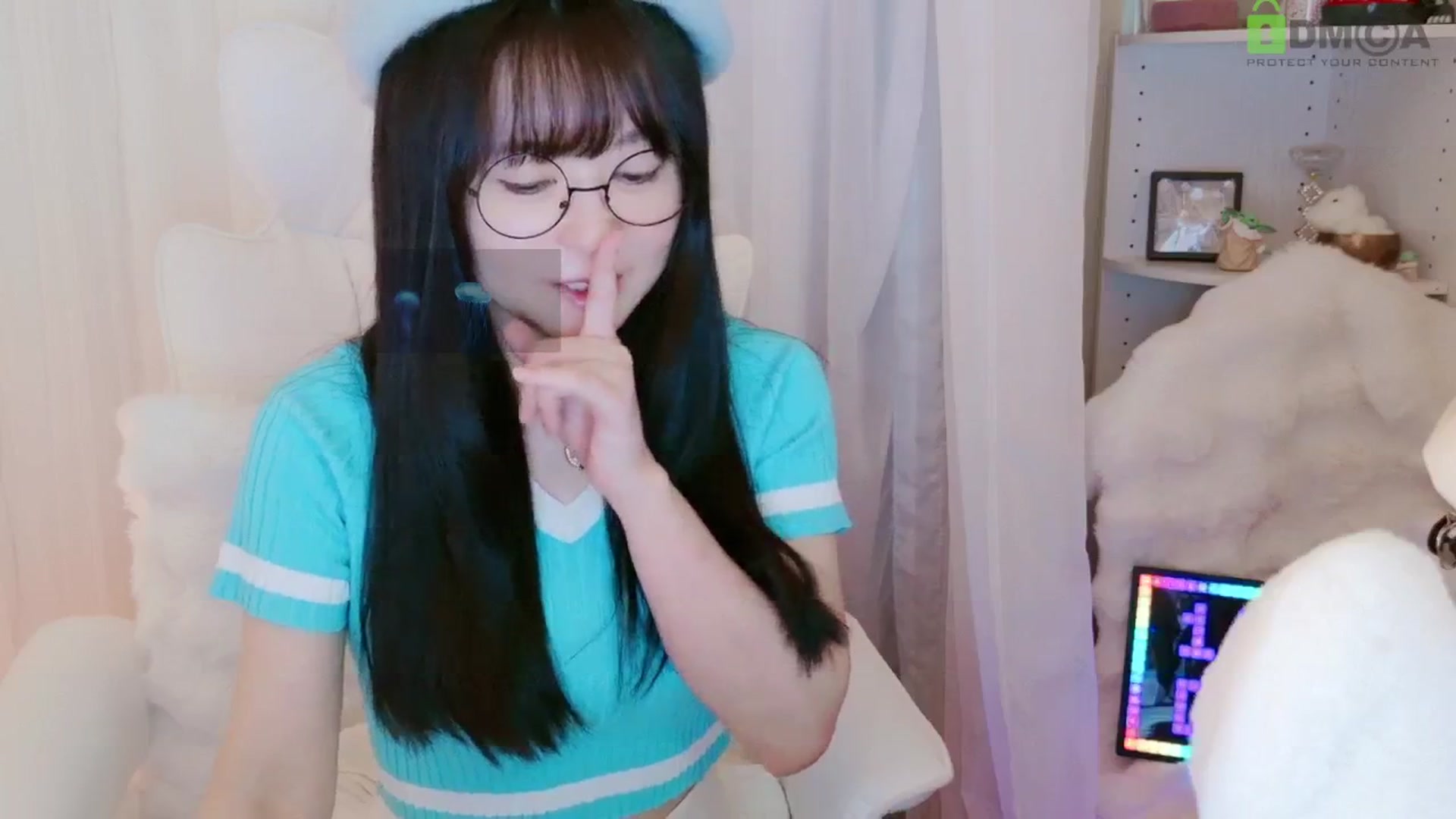 Gallery image thumbnail from meowtheworld's myfreecams stream on, 08/16/2025, 05:40 image 4 of 20