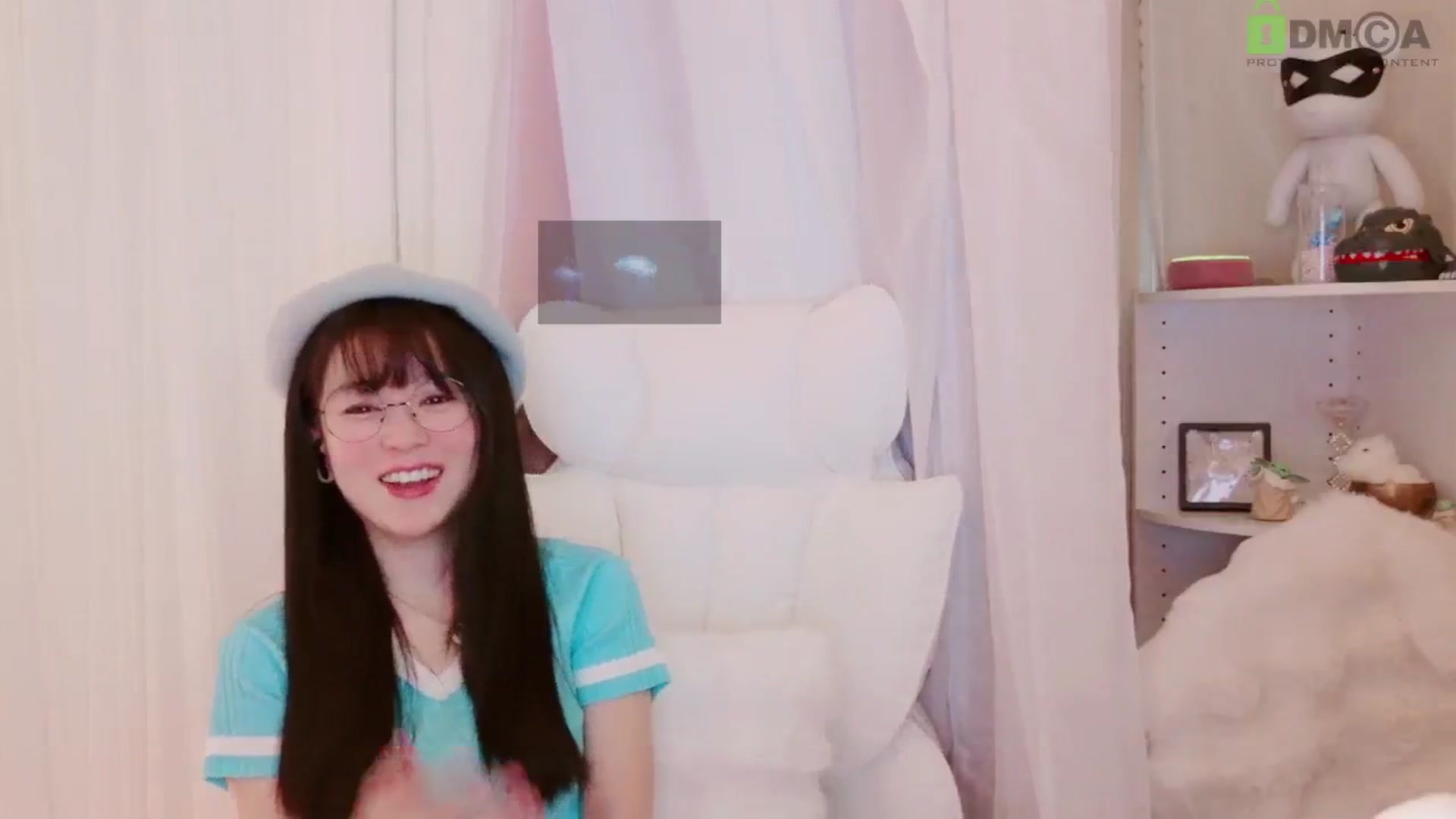Gallery image thumbnail from meowtheworld's myfreecams stream on, 08/16/2025, 05:40 image 11 of 20