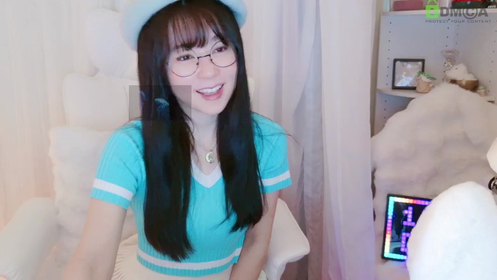 Gallery image thumbnail from meowtheworld's myfreecams stream on, 08/16/2025, 05:40 image 2 of 20