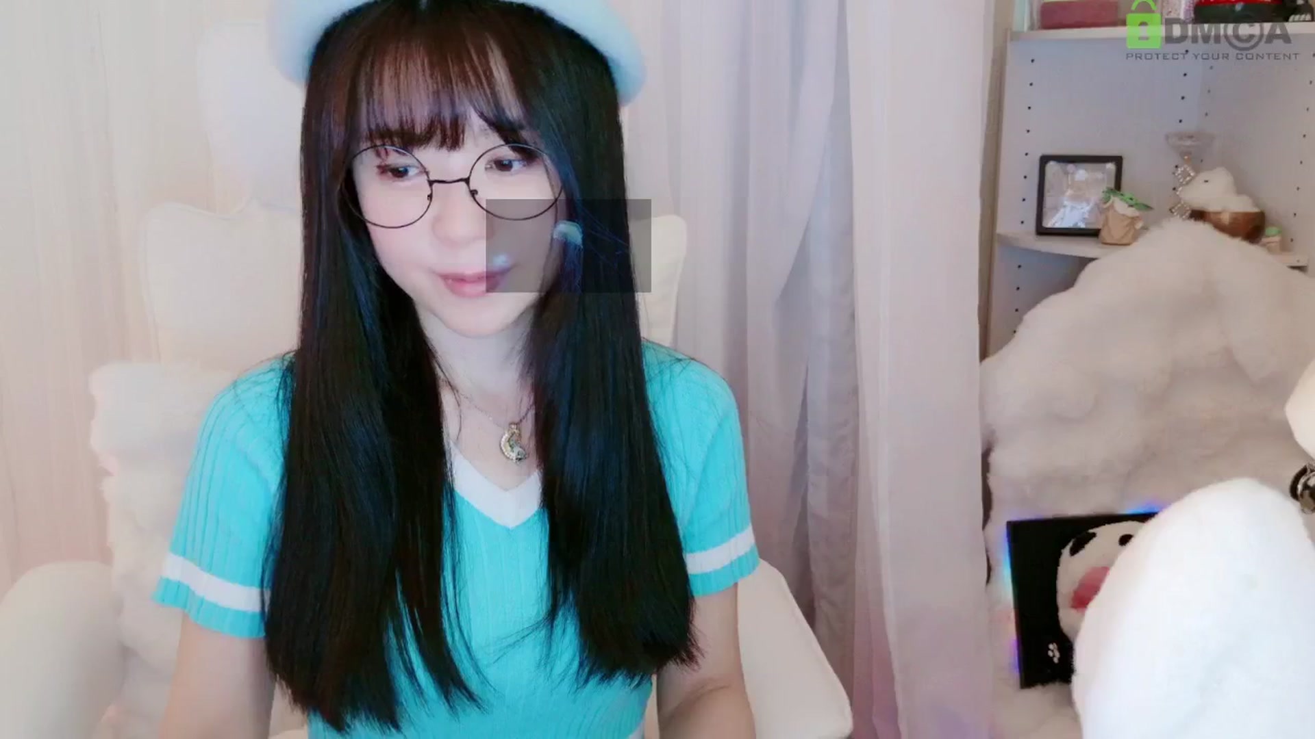 Gallery image thumbnail from meowtheworld's myfreecams stream on, 08/16/2025, 05:40 image 6 of 20
