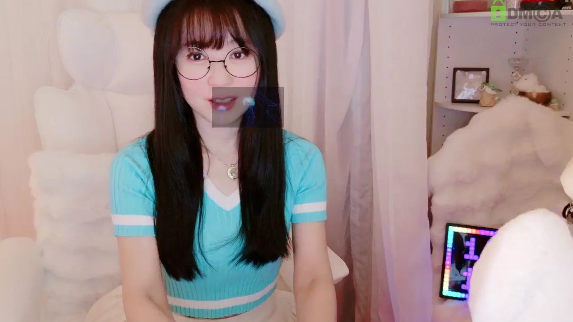 Gallery image thumbnail from meowtheworld's myfreecams stream on, 08/16/2025, 05:40 image 5 of 20