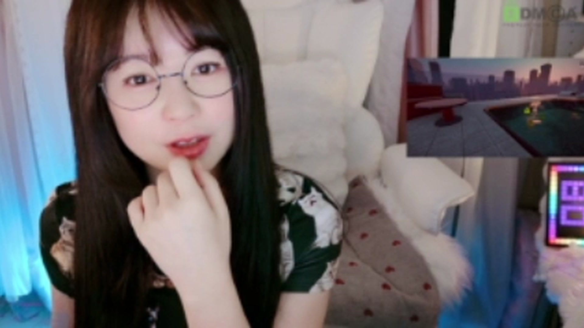 Gallery image thumbnail from meowtheworld's myfreecams stream on, 08/17/2025, 04:52 image 13 of 20