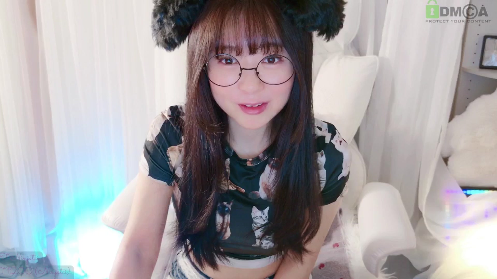Gallery image thumbnail from meowtheworld's myfreecams stream on, 08/17/2025, 05:45 image 17 of 20
