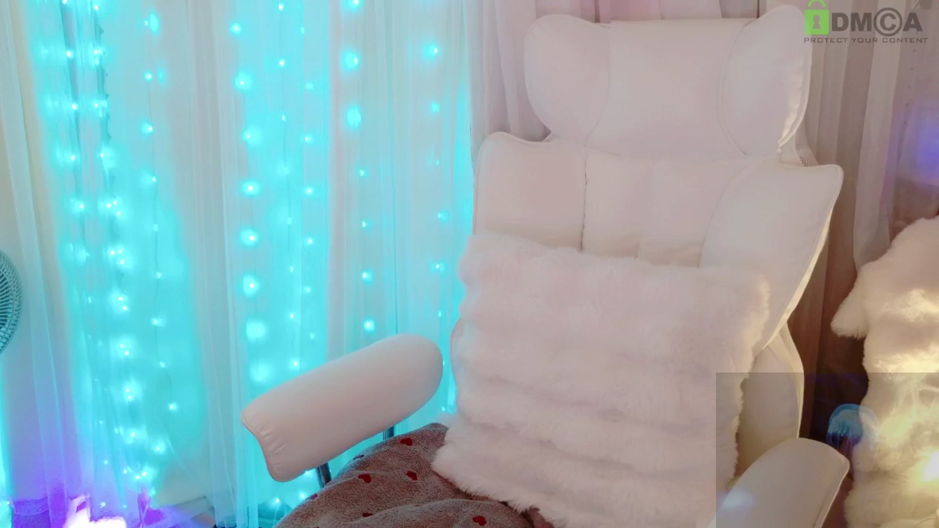Gallery image thumbnail from meowtheworld's myfreecams stream on, 08/23/2025, 05:13 image 8 of 20