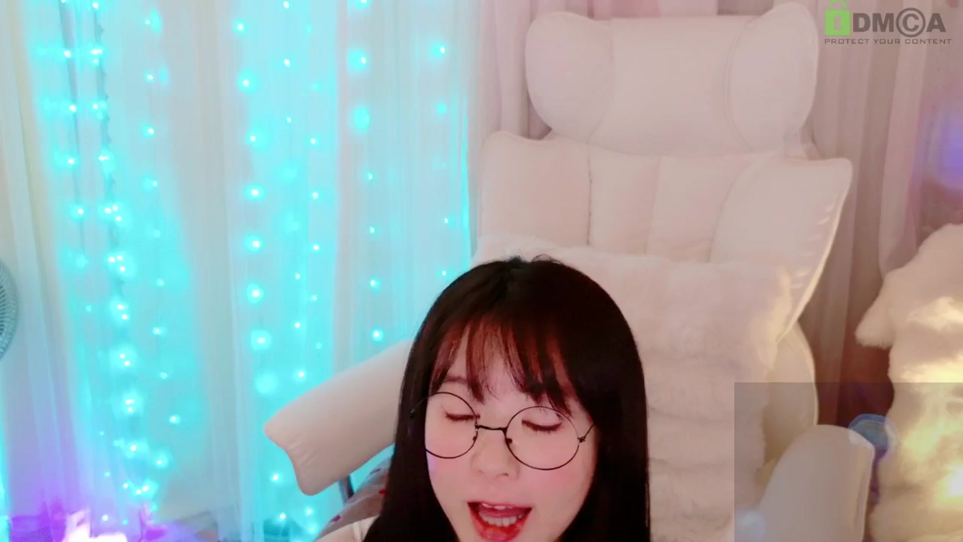 Gallery image thumbnail from meowtheworld's myfreecams stream on, 08/23/2025, 05:13 image 9 of 20
