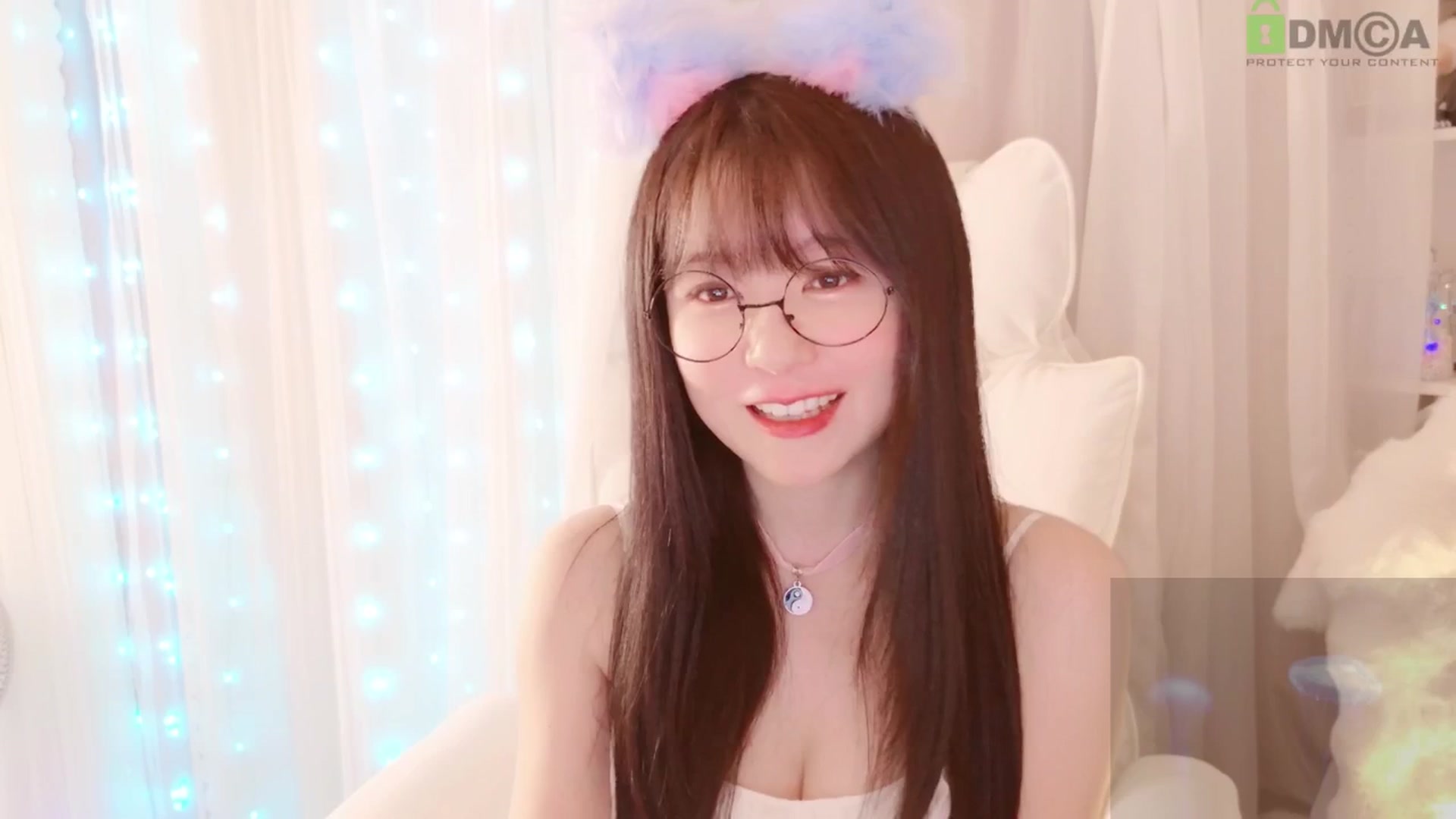 Gallery image thumbnail from meowtheworld's myfreecams stream on, 08/23/2025, 07:00 image 7 of 20