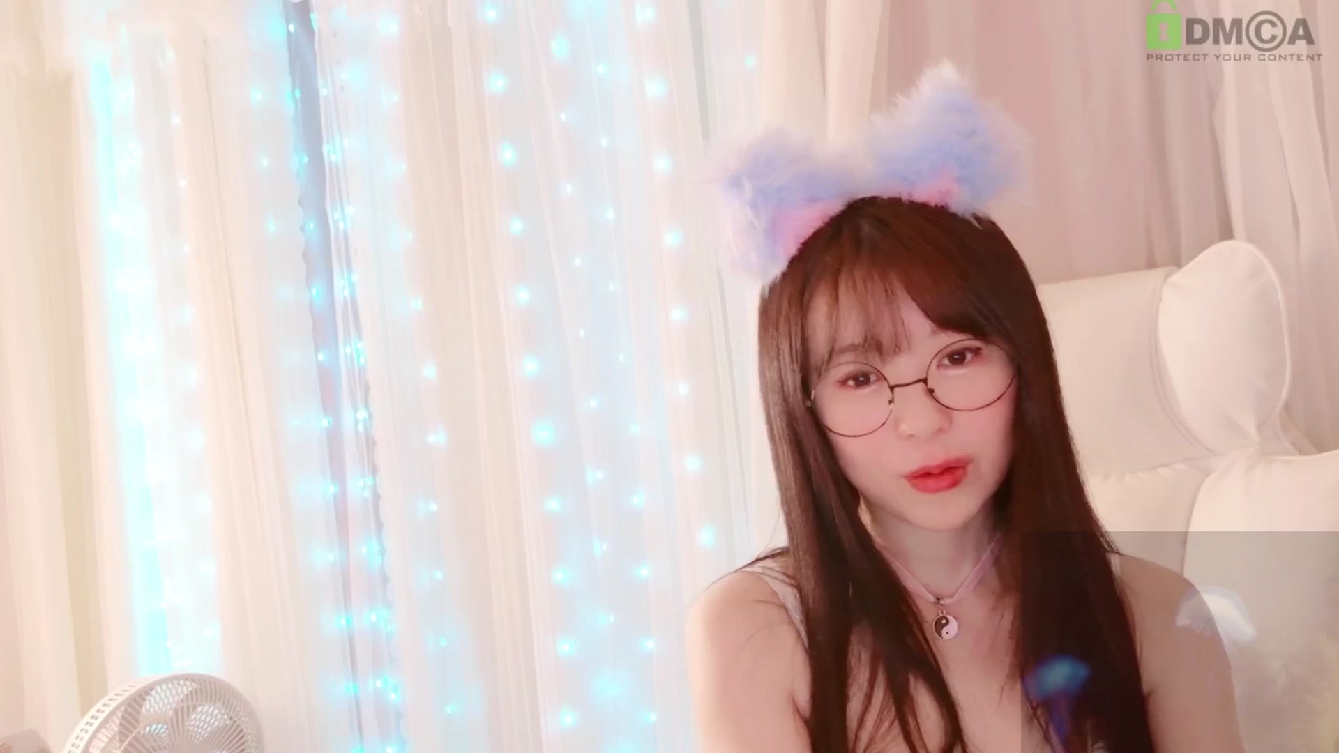 Gallery image thumbnail from meowtheworld's myfreecams stream on, 08/23/2025, 07:00 image 8 of 20