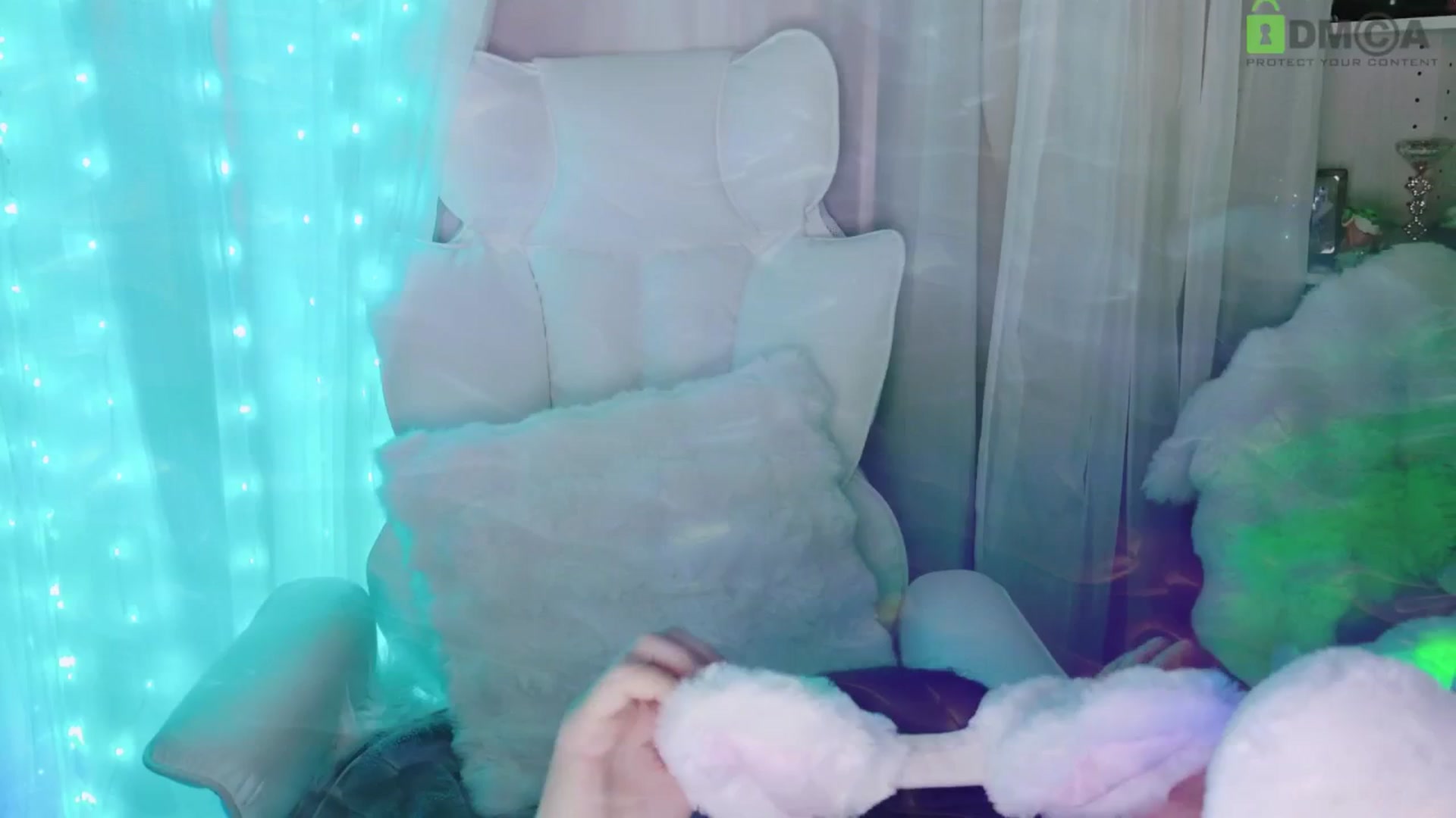 Gallery image thumbnail from meowtheworld's myfreecams stream on, 08/23/2025, 09:53 image 15 of 20