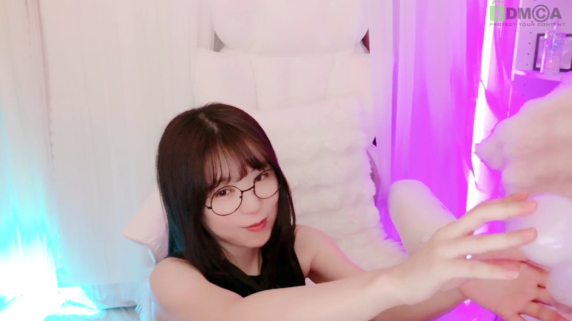 Gallery image thumbnail from meowtheworld's myfreecams stream on, 08/24/2025, 07:37 image 3 of 20