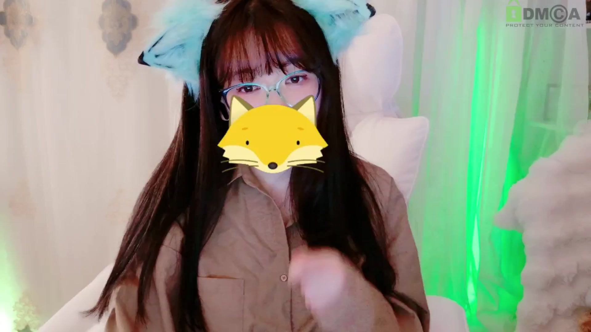 Gallery image thumbnail from meowtheworld's myfreecams stream on, 08/29/2025, 04:35 image 15 of 20