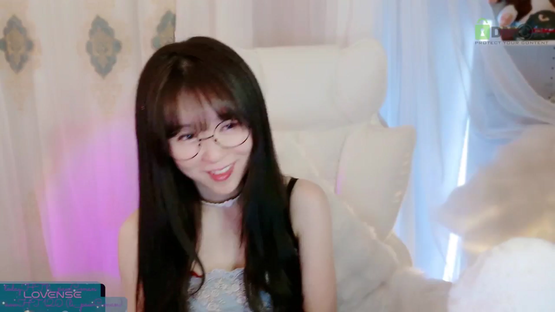 Gallery image thumbnail from meowtheworld's myfreecams stream on, 09/06/2025, 05:30 image 19 of 20