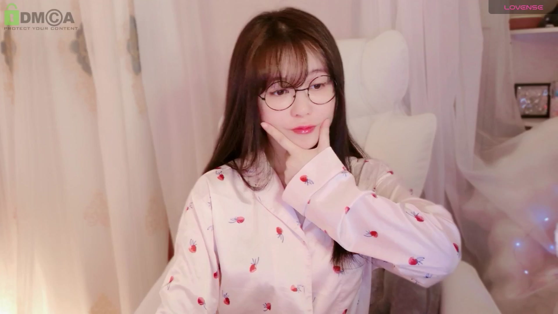 Gallery image thumbnail from meowtheworld's myfreecams stream on, 09/12/2025, 05:58 image 6 of 20
