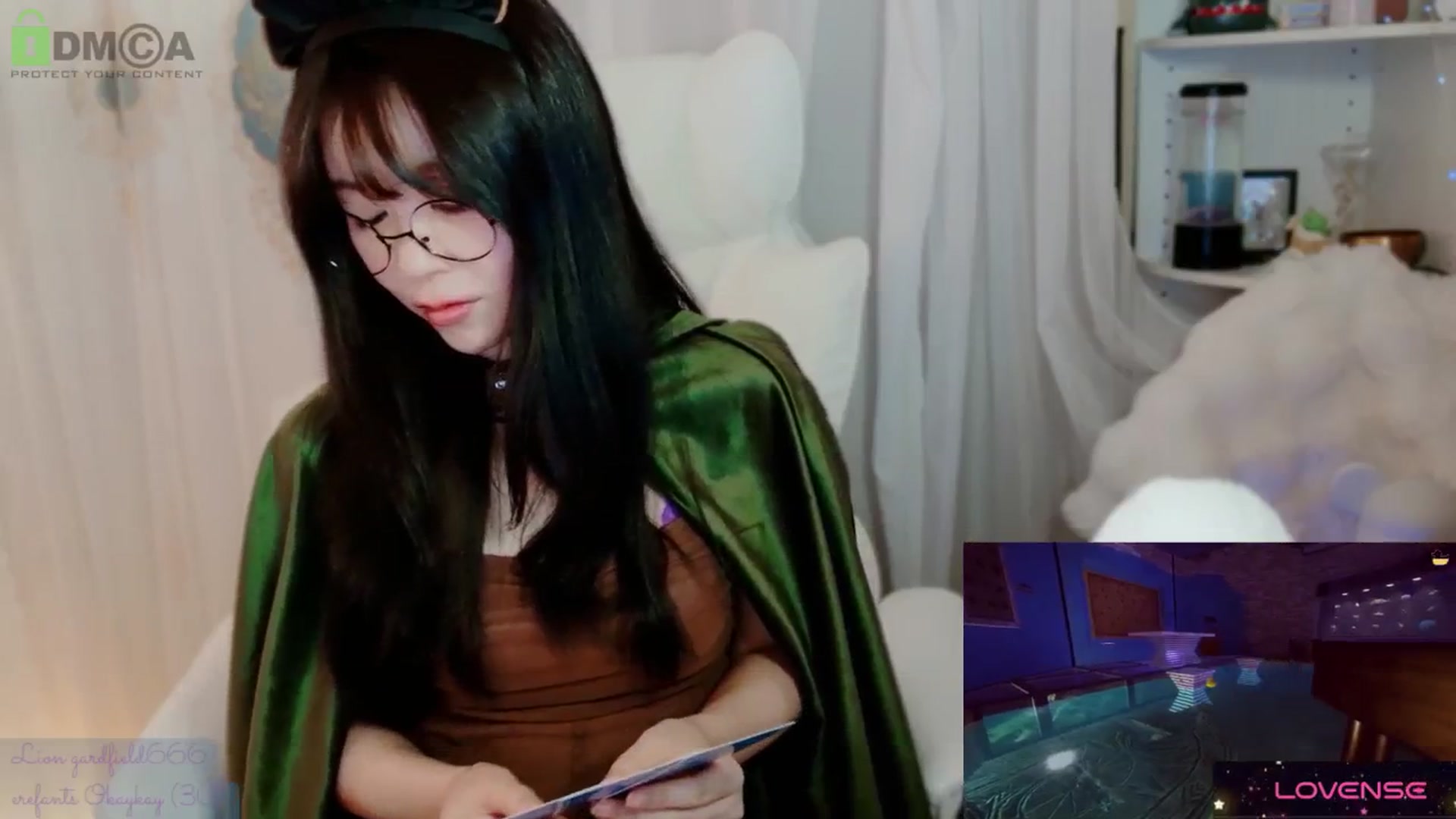 Gallery image thumbnail from meowtheworld's myfreecams stream on, 09/22/2025, 06:02 image 11 of 20