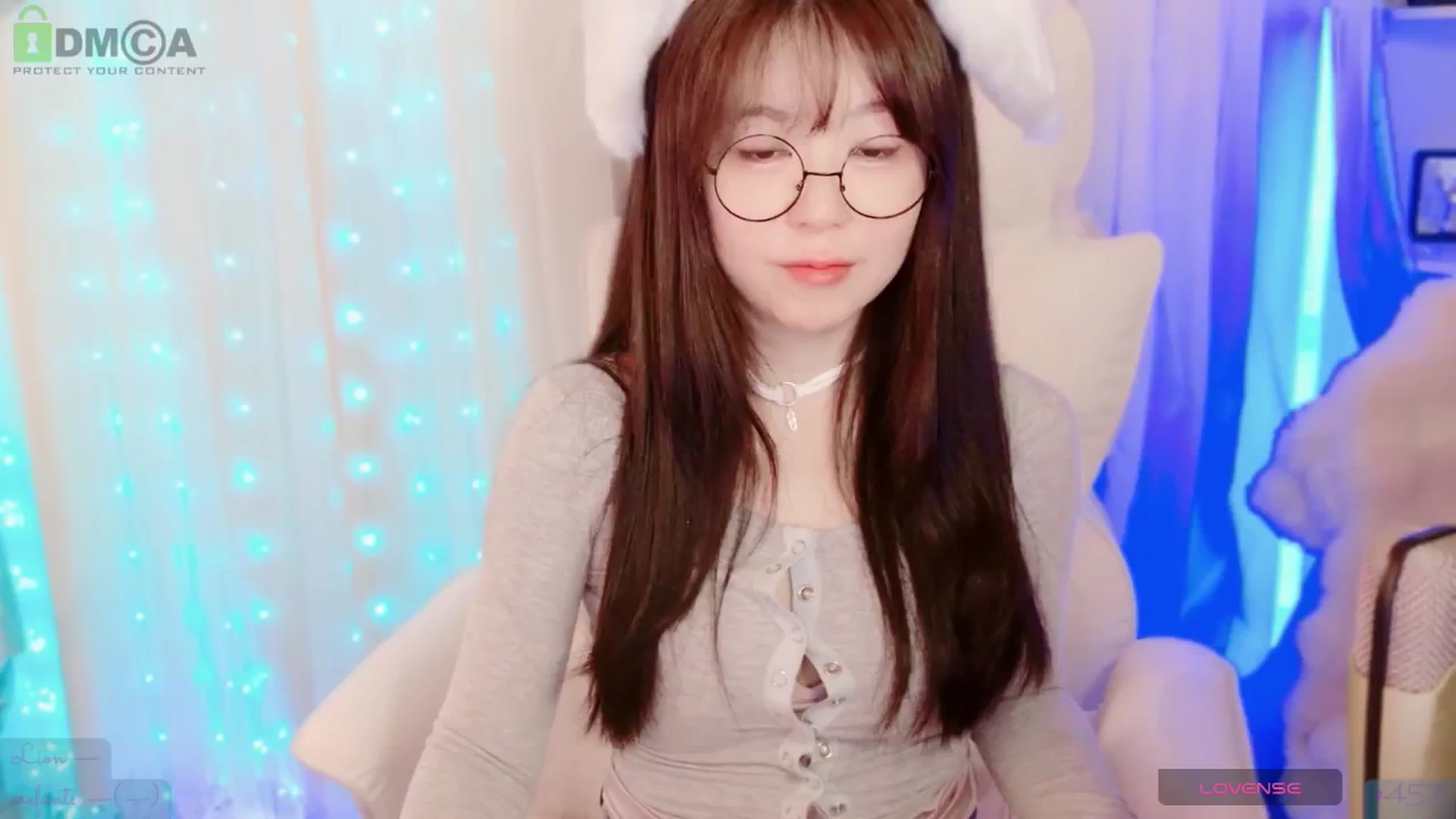 Gallery image thumbnail from meowtheworld's myfreecams stream on, 09/28/2025, 06:36 image 2 of 20
