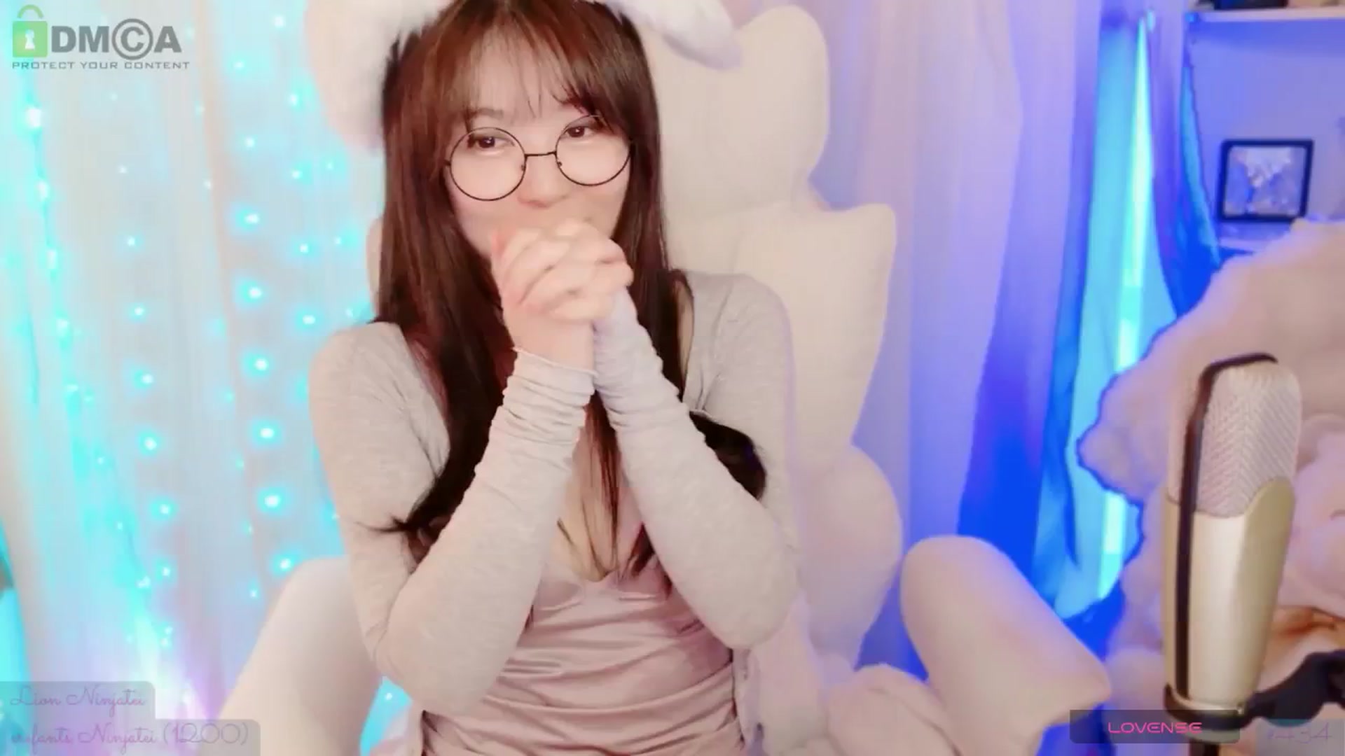 Gallery image thumbnail from meowtheworld's myfreecams stream on, 09/28/2025, 06:36 image 17 of 20