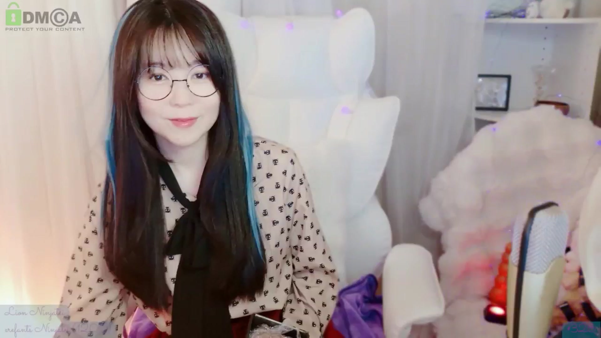Gallery image thumbnail from meowtheworld's myfreecams stream on, 10/04/2025, 07:30 image 13 of 20