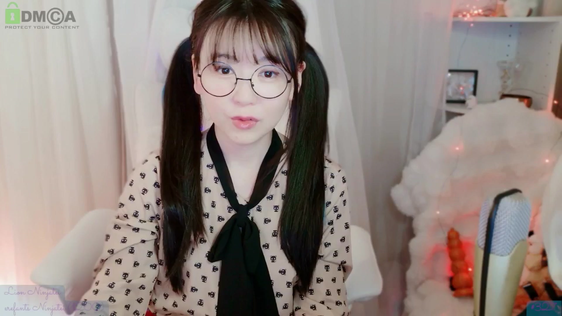 Gallery image thumbnail from meowtheworld's myfreecams stream on, 10/04/2025, 07:30 image 9 of 20