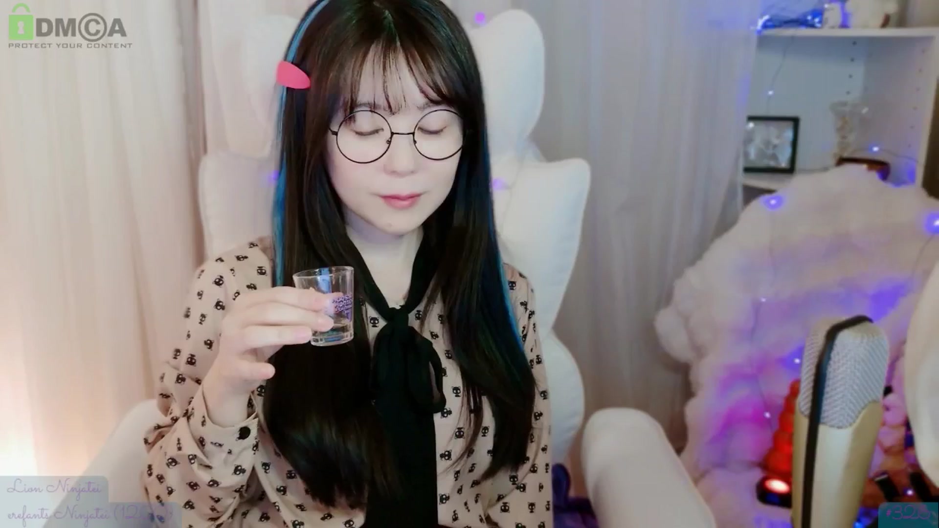 Gallery image thumbnail from meowtheworld's myfreecams stream on, 10/04/2025, 07:30 image 17 of 20