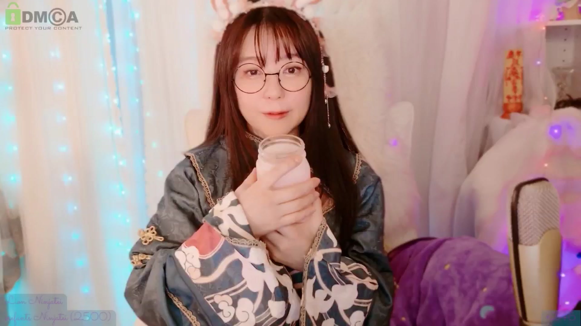 Gallery image thumbnail from meowtheworld's myfreecams stream on, 10/12/2025, 05:51 image 17 of 20