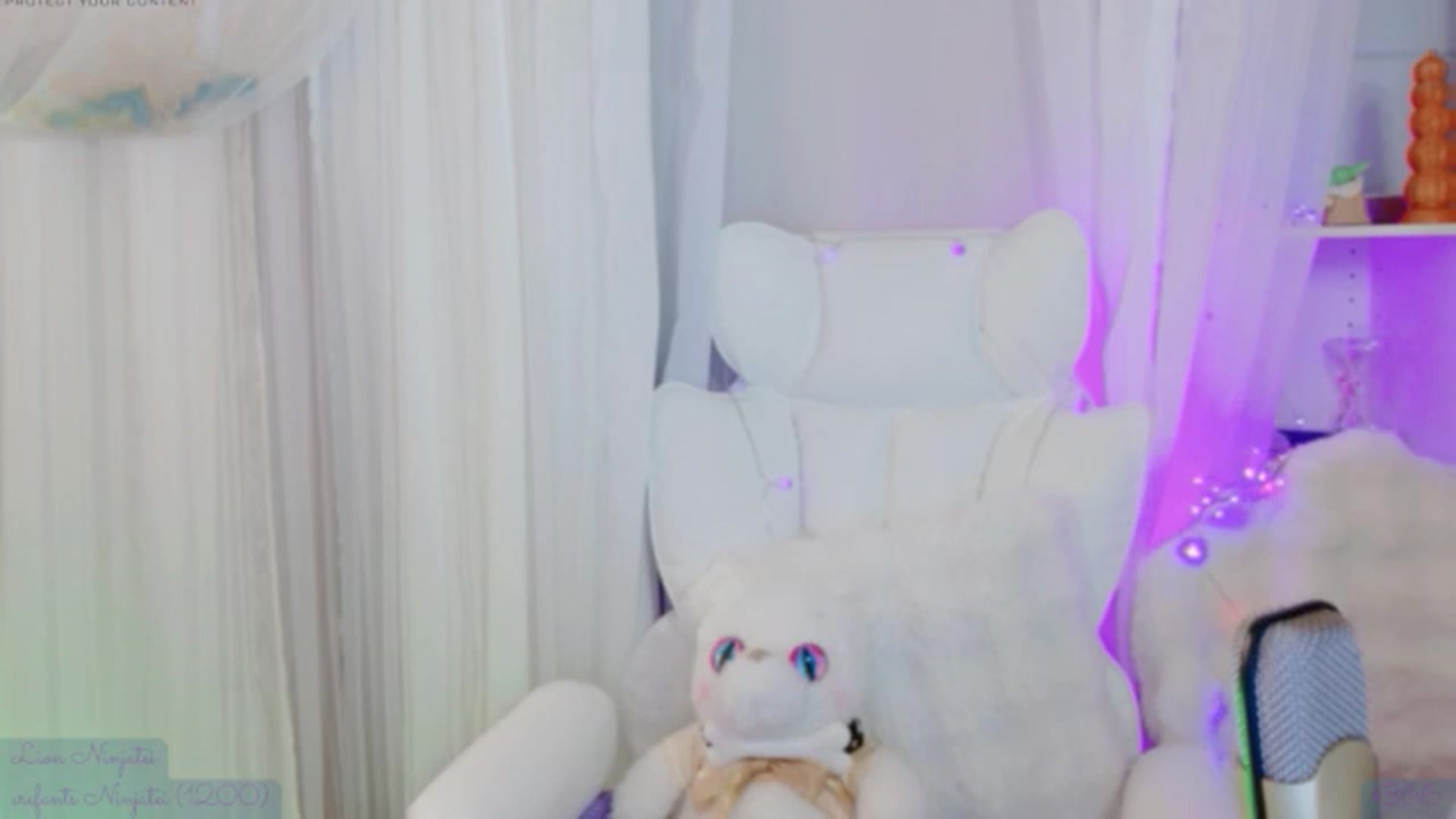 Gallery image thumbnail from meowtheworld's myfreecams stream on, 10/18/2025, 06:41 image 19 of 20