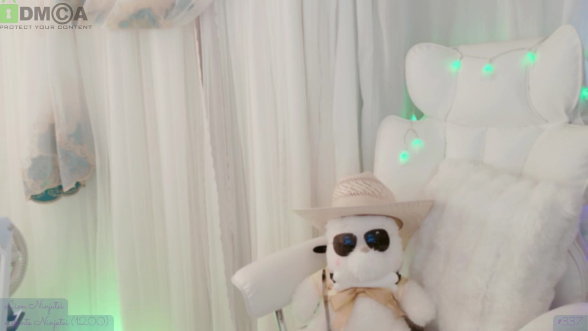 Gallery image thumbnail from meowtheworld's myfreecams stream on, 10/19/2025, 06:53 image 11 of 20
