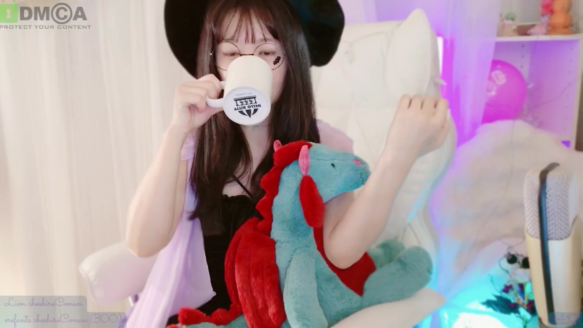 Gallery image thumbnail from meowtheworld's myfreecams stream on, 10/25/2025, 05:57 image 9 of 20