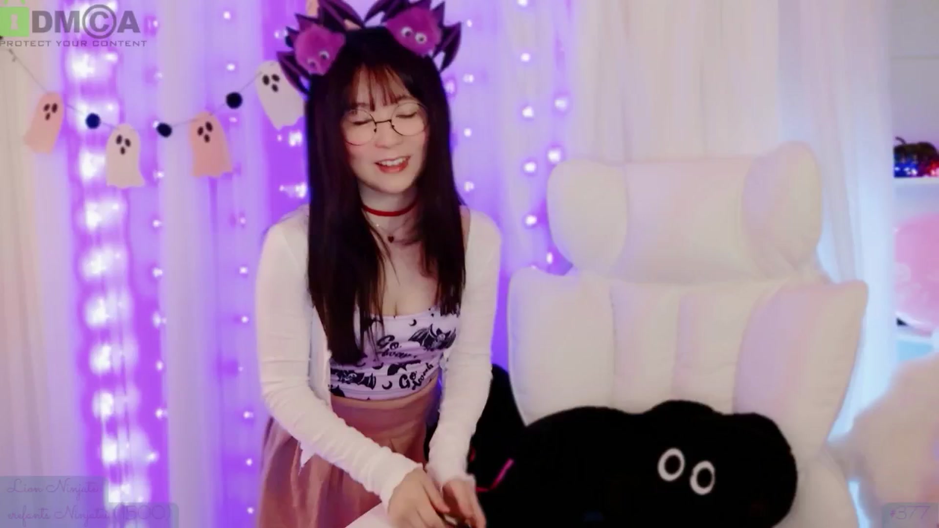 Gallery image thumbnail from meowtheworld's myfreecams stream on, 10/26/2025, 06:37 image 8 of 20