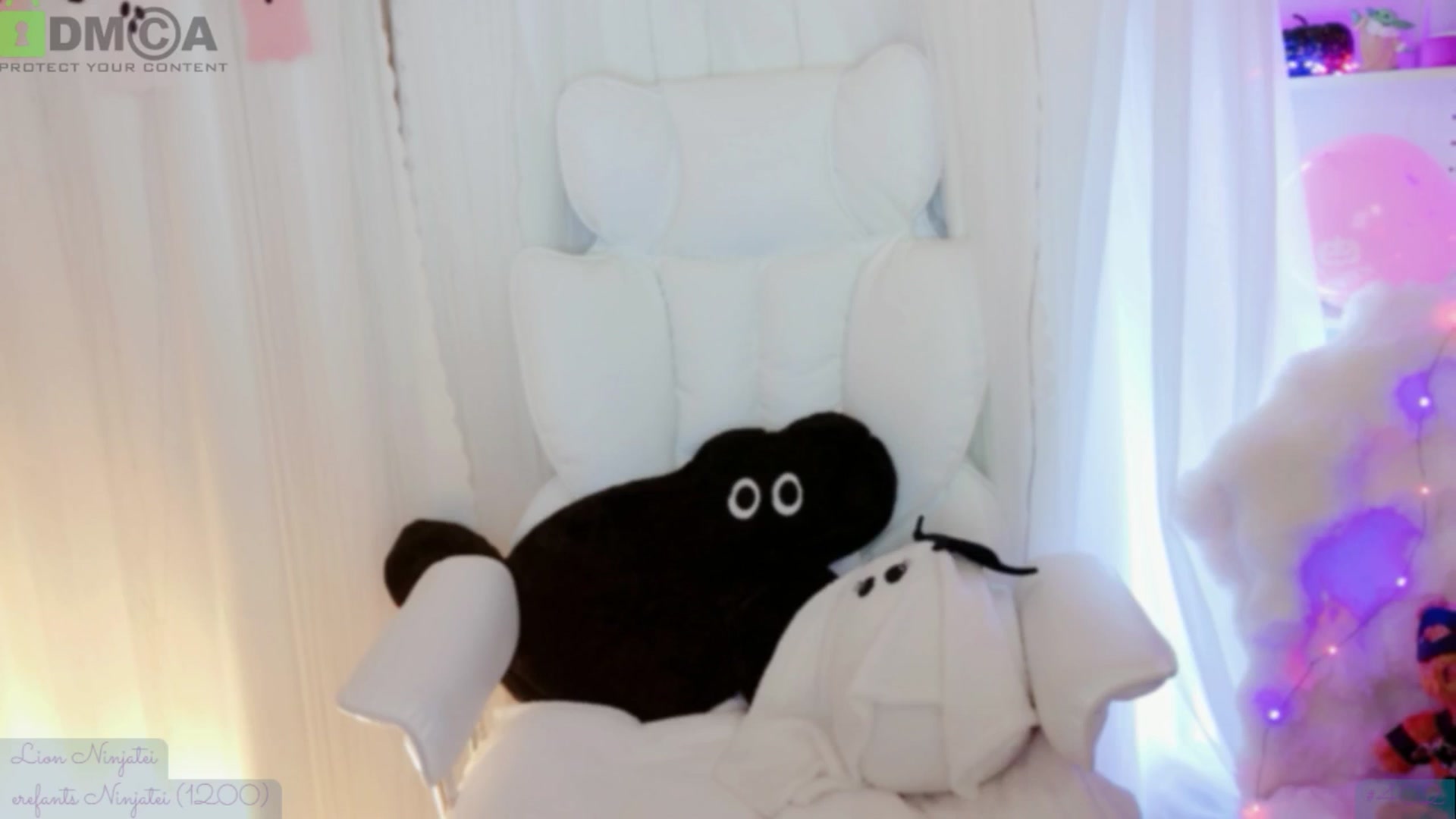 Gallery image thumbnail from meowtheworld's myfreecams stream on, 11/01/2025, 05:56 image 6 of 20