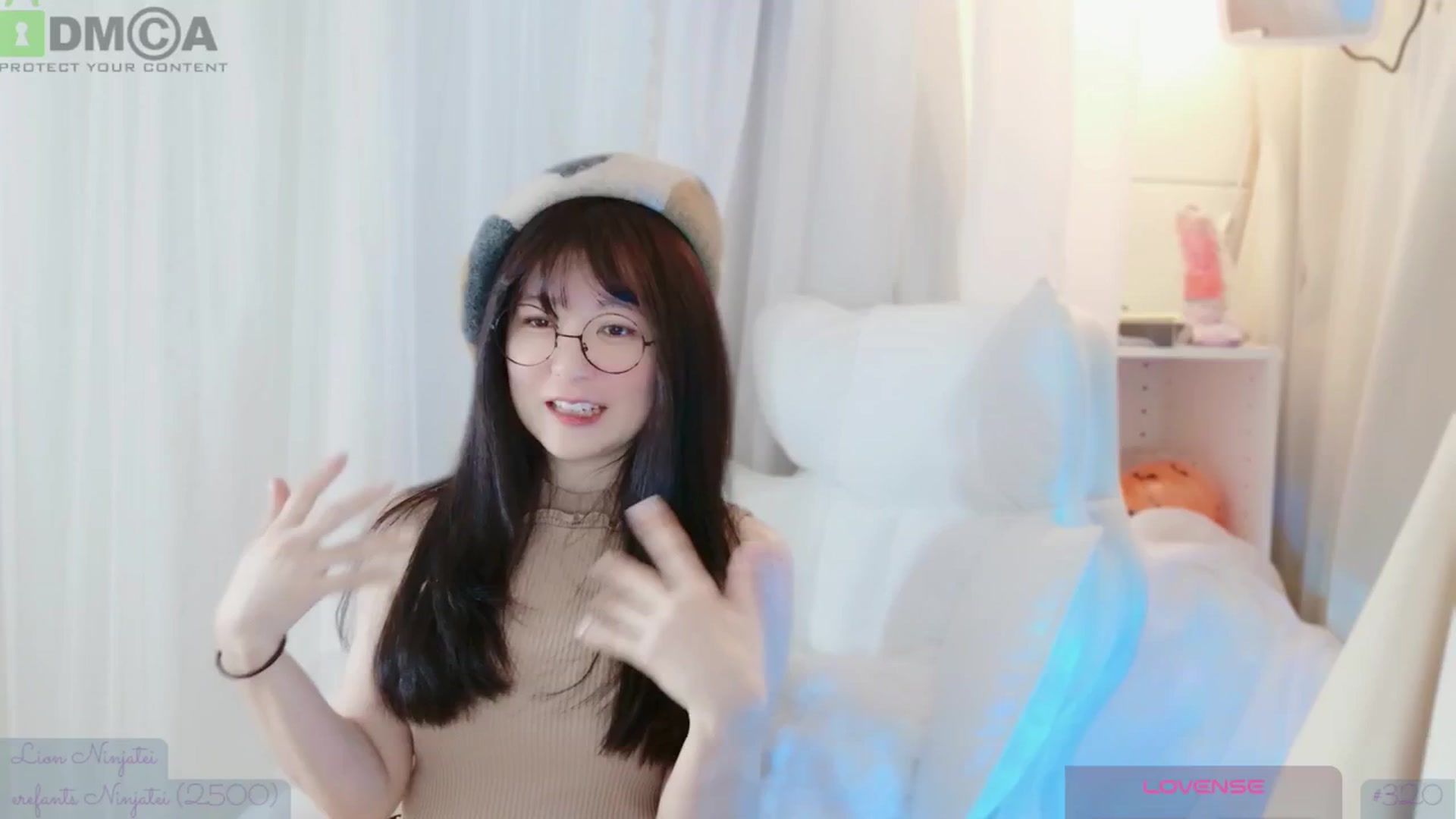 Gallery image thumbnail from meowtheworld's myfreecams stream on, 11/10/2025, 06:28 image 8 of 20