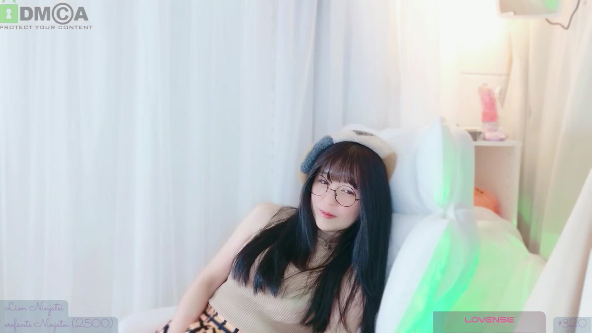 Gallery image thumbnail from meowtheworld's myfreecams stream on, 11/10/2025, 06:28 image 7 of 20