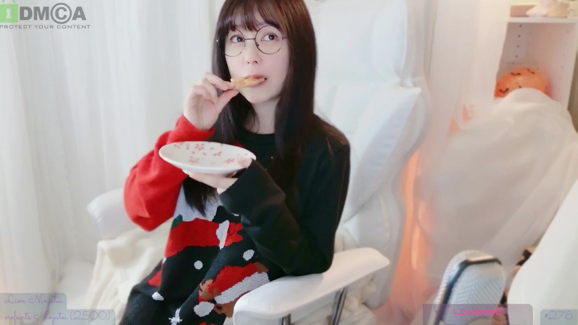 Gallery image thumbnail from meowtheworld's myfreecams stream on, 11/10/2025, 08:03 image 2 of 20