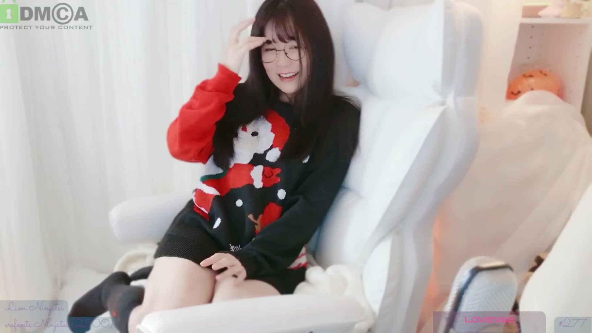 Gallery image thumbnail from meowtheworld's myfreecams stream on, 11/10/2025, 08:03 image 15 of 20