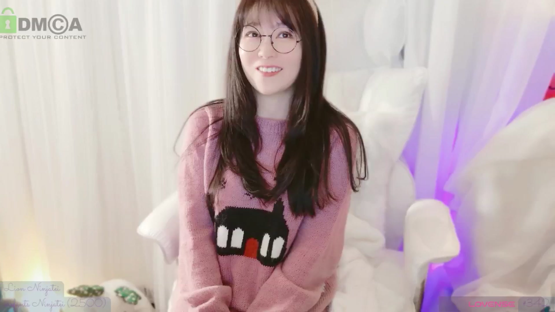 Gallery image thumbnail from meowtheworld's myfreecams stream on, 11/15/2025, 08:02 image 9 of 20