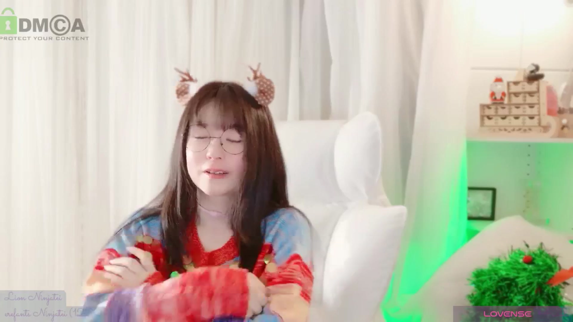 Gallery image thumbnail from meowtheworld's myfreecams stream on, 11/22/2025, 06:21 image 9 of 20